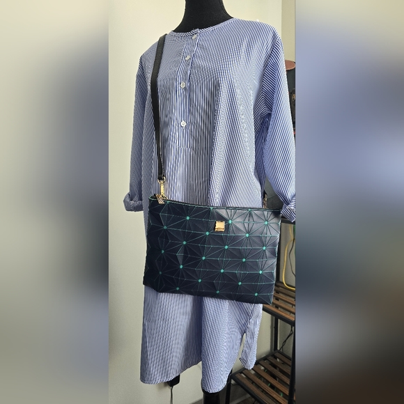 Sonovi Clutch/Crossbody Bag - Picture 4 of 11